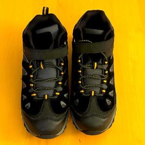 STONE CANYON CHILDREN’s SHOES